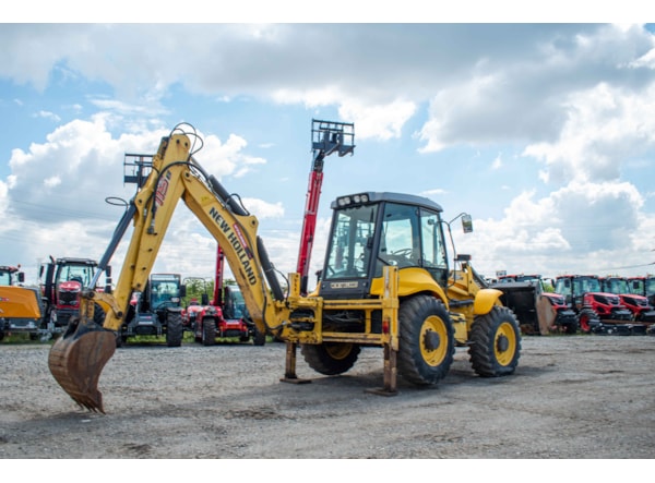 Buldoexcavator New Holland 115  de vanzare